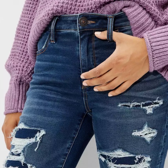 EUC American eagle distressed jeans